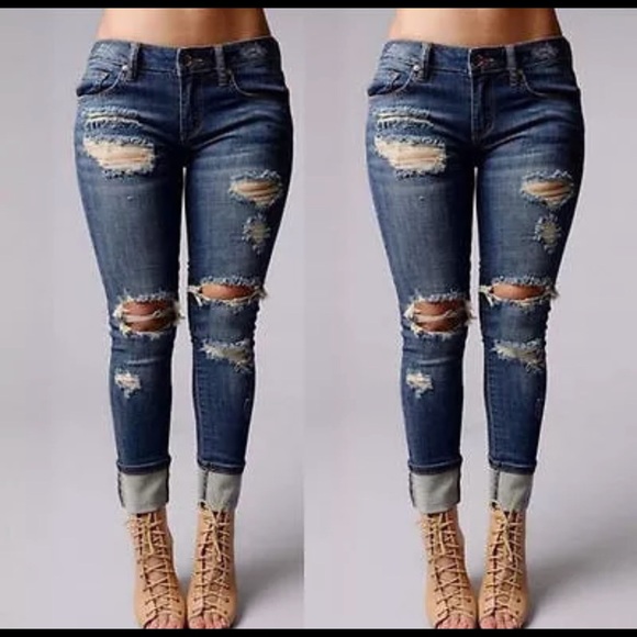 🎉HP🎉 Ripped Distressed Skinny Jeans - Picture 3 of 4